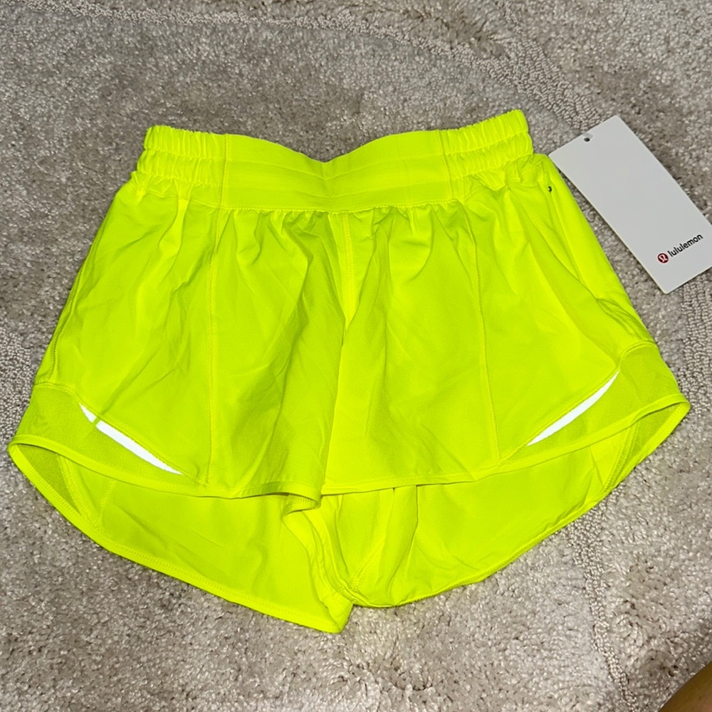 Lululemon LR Short 4”